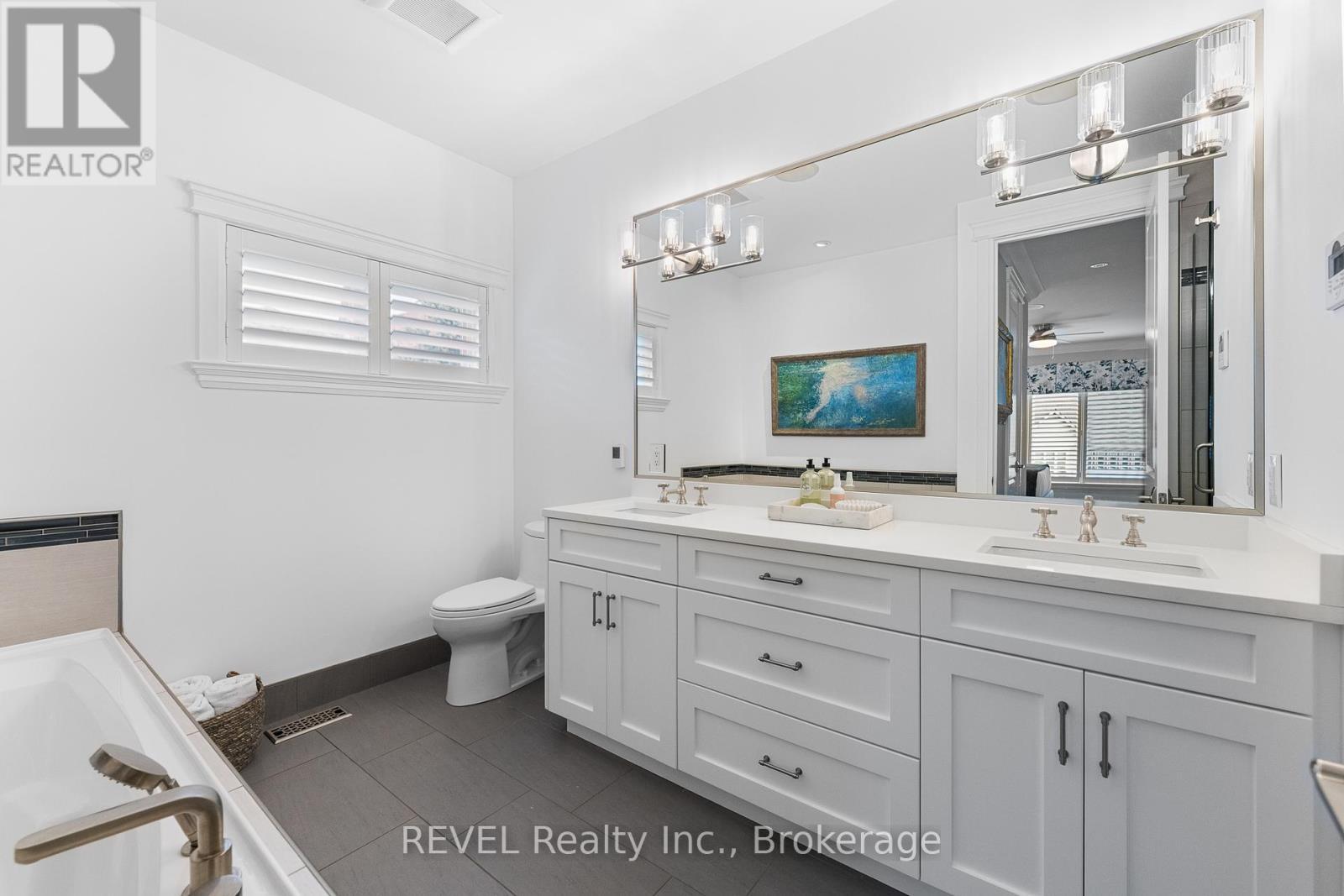 59 Spinnaker Drive, Fort Erie (Ridgeway), ON - Indoor Photo Showing Bathroom