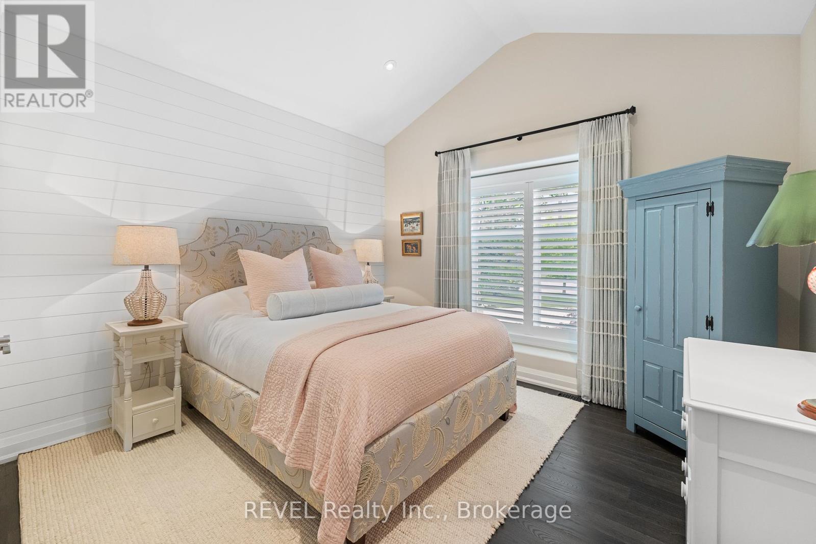 59 Spinnaker Drive, Fort Erie (Ridgeway), ON - Indoor Photo Showing Bedroom