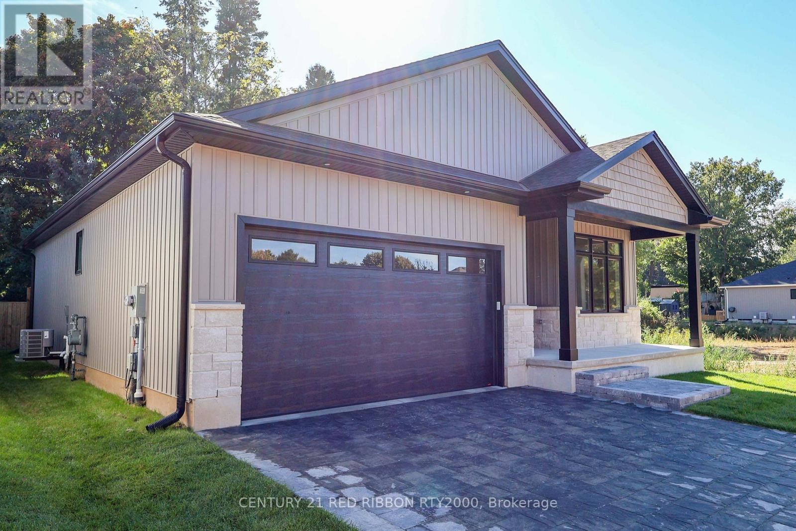 22 - 430 Head Street N, Strathroy-Caradoc (Ne), ON - Outdoor