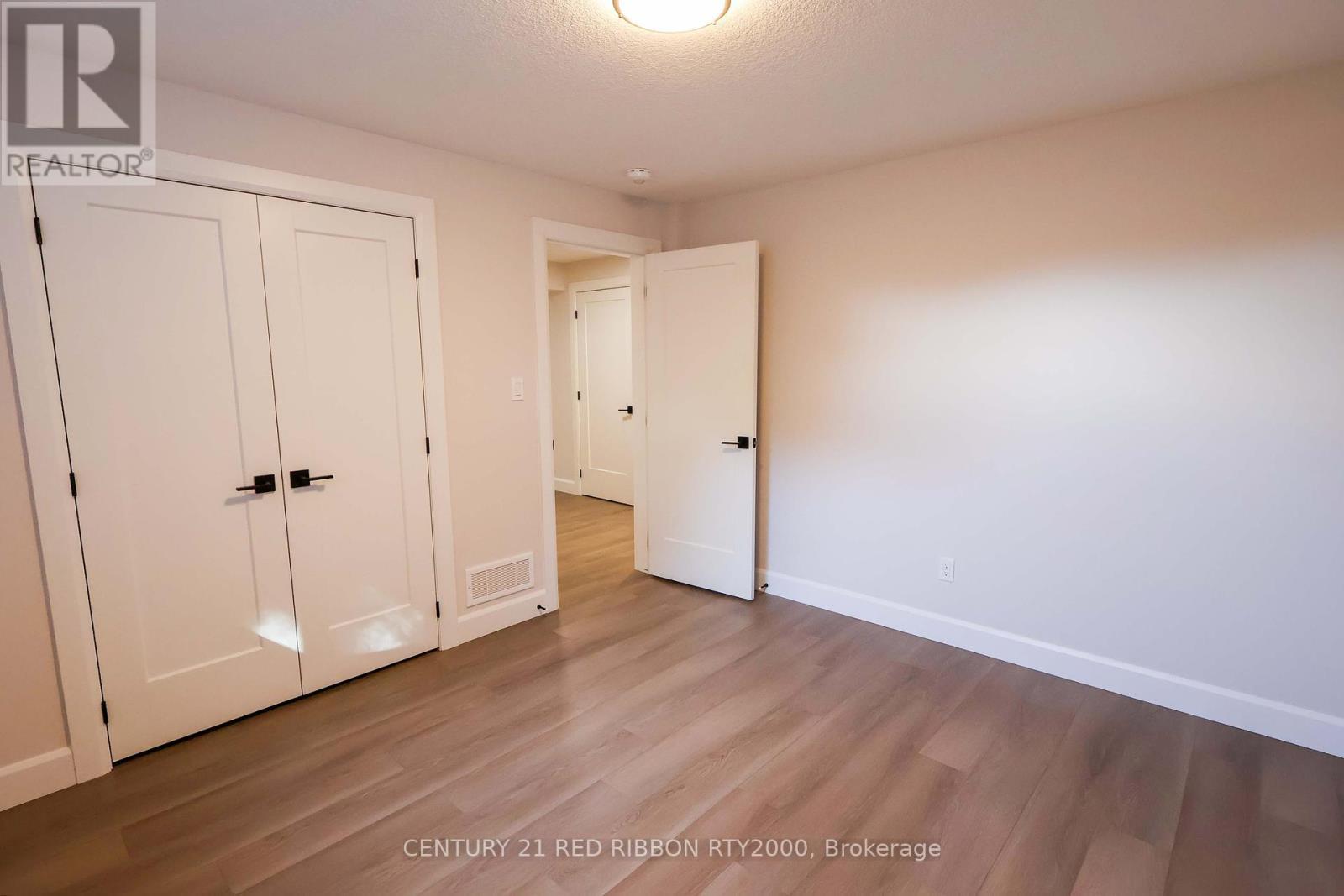 22 - 430 Head Street N, Strathroy-Caradoc (Ne), ON - Indoor Photo Showing Other Room