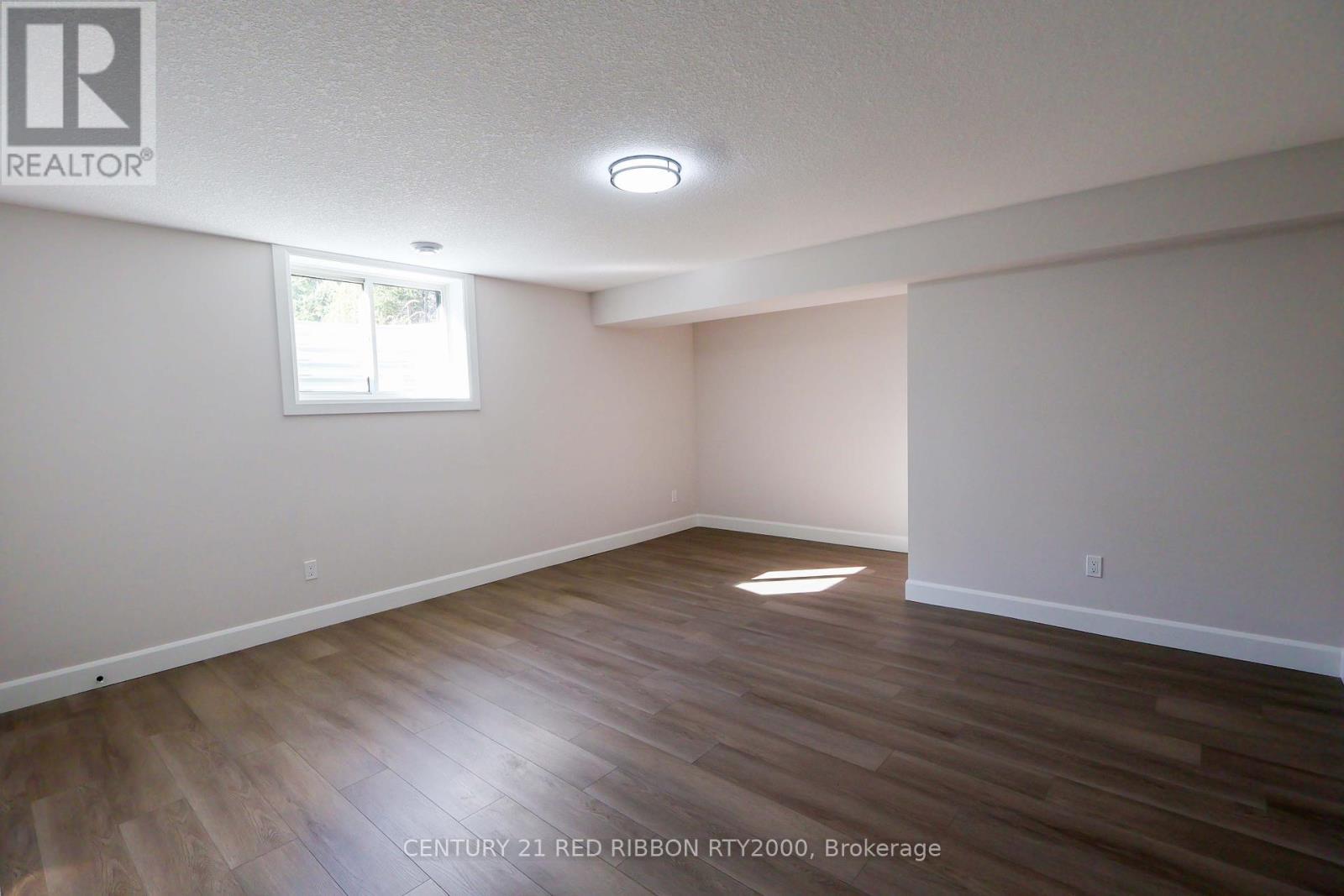 22 - 430 Head Street N, Strathroy-Caradoc (Ne), ON - Indoor Photo Showing Other Room