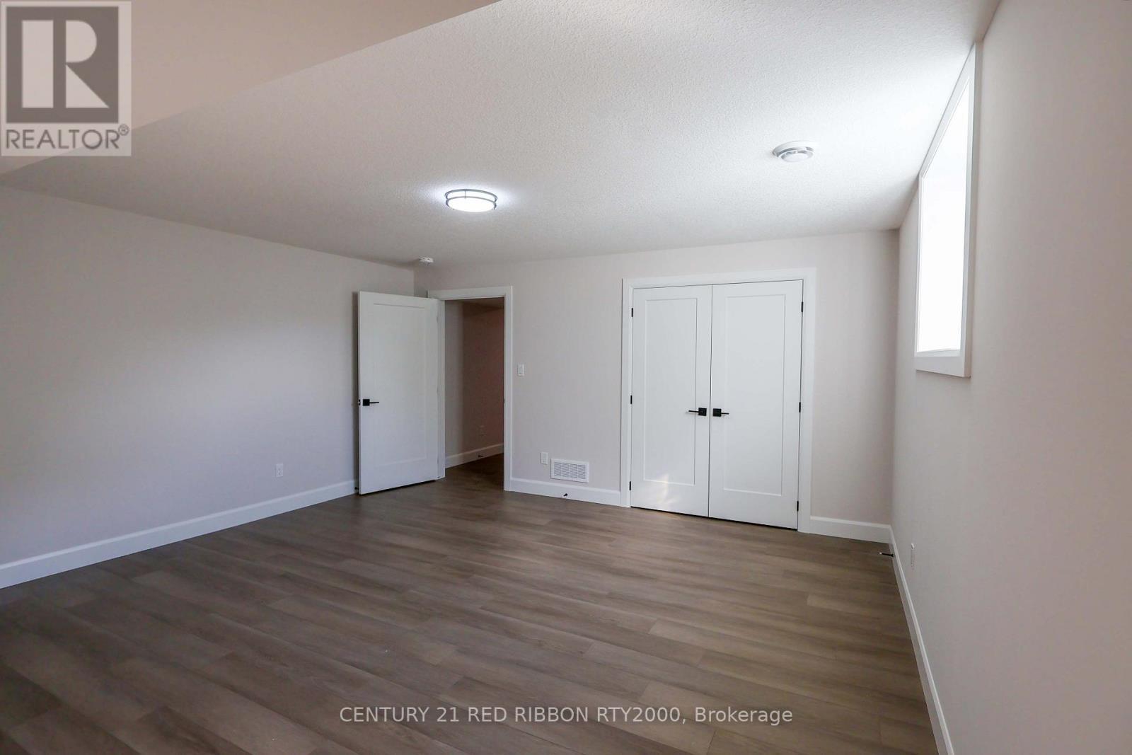 22 - 430 Head Street N, Strathroy-Caradoc (Ne), ON - Indoor Photo Showing Other Room