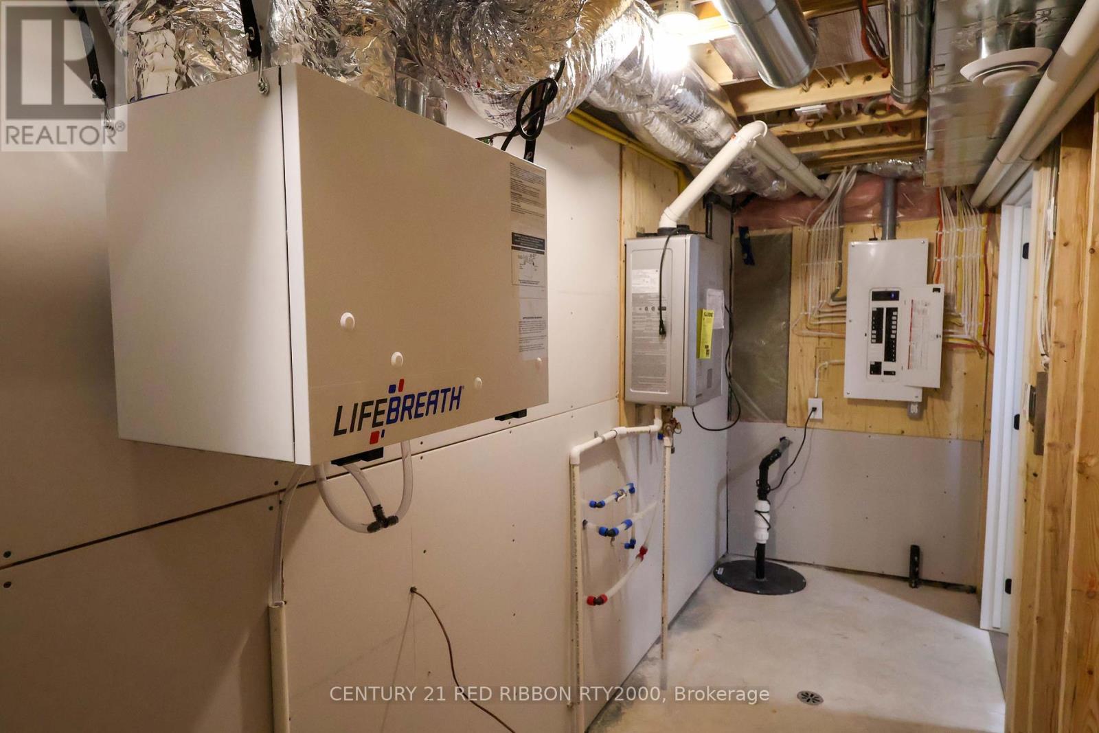 22 - 430 Head Street N, Strathroy-Caradoc (Ne), ON - Indoor Photo Showing Basement