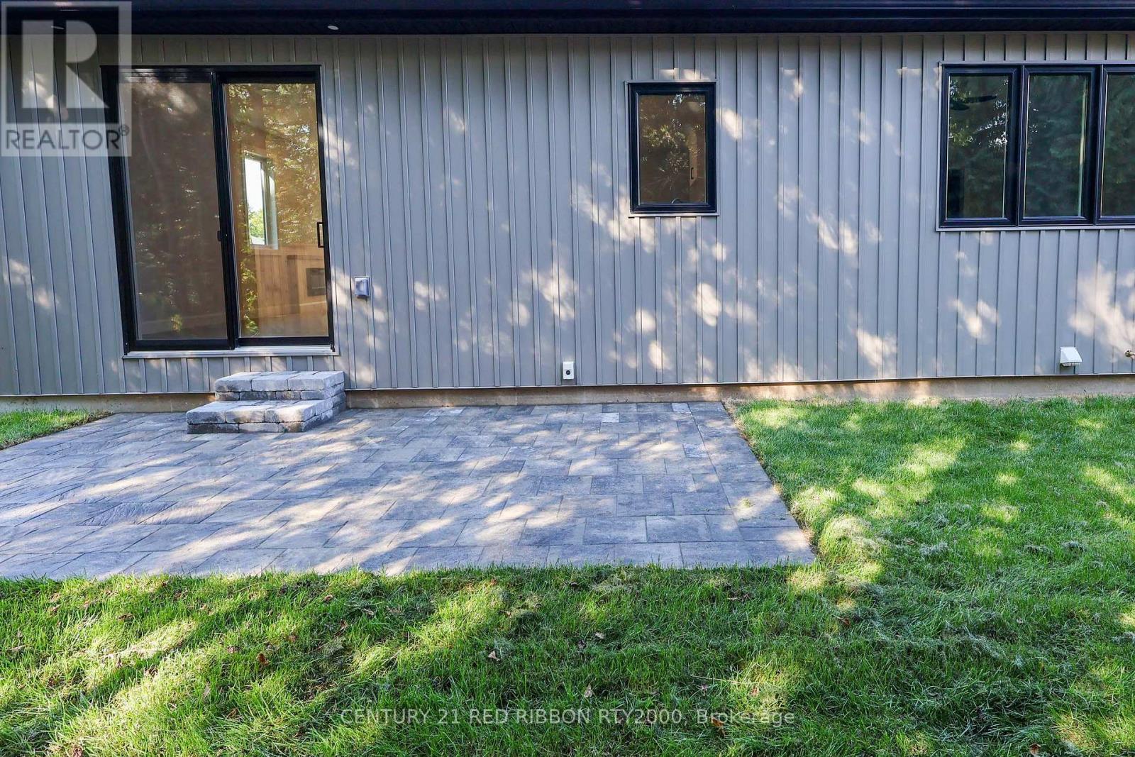 22 - 430 Head Street N, Strathroy-Caradoc (Ne), ON - Outdoor