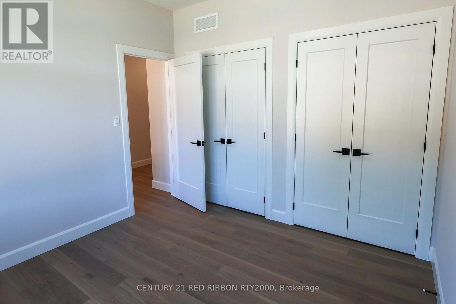 22 - 430 Head Street N, Strathroy-Caradoc (Ne), ON - Indoor Photo Showing Other Room