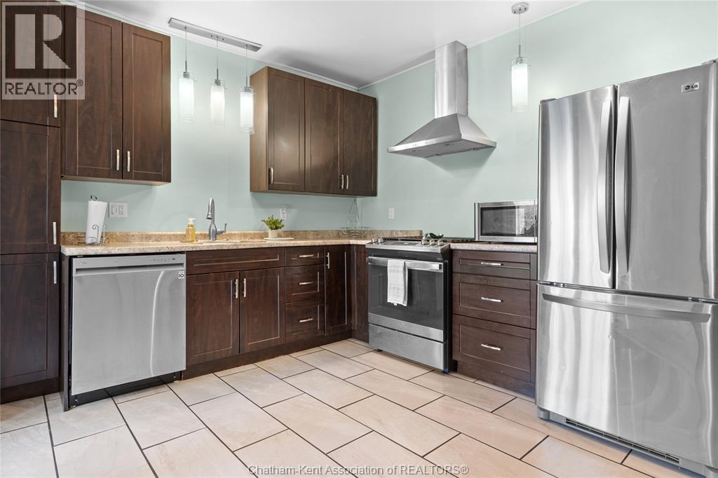 7783 Talbot Trail, Blenheim, ON - Indoor Photo Showing Kitchen