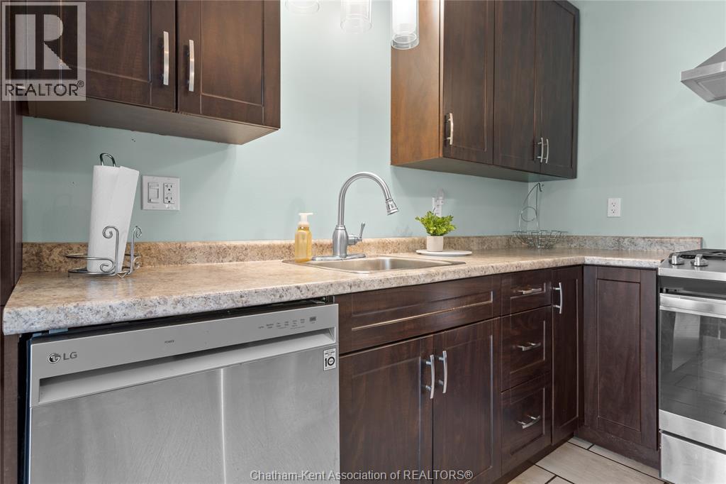 7783 Talbot Trail, Blenheim, ON - Indoor Photo Showing Kitchen