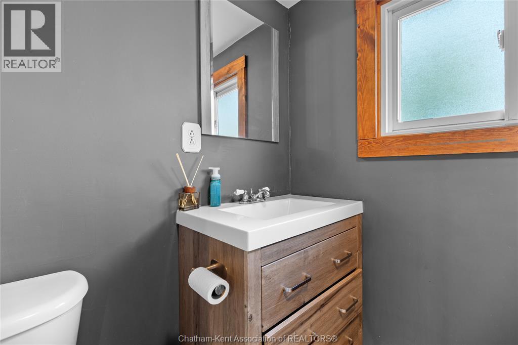 7783 Talbot Trail, Blenheim, ON - Indoor Photo Showing Bathroom