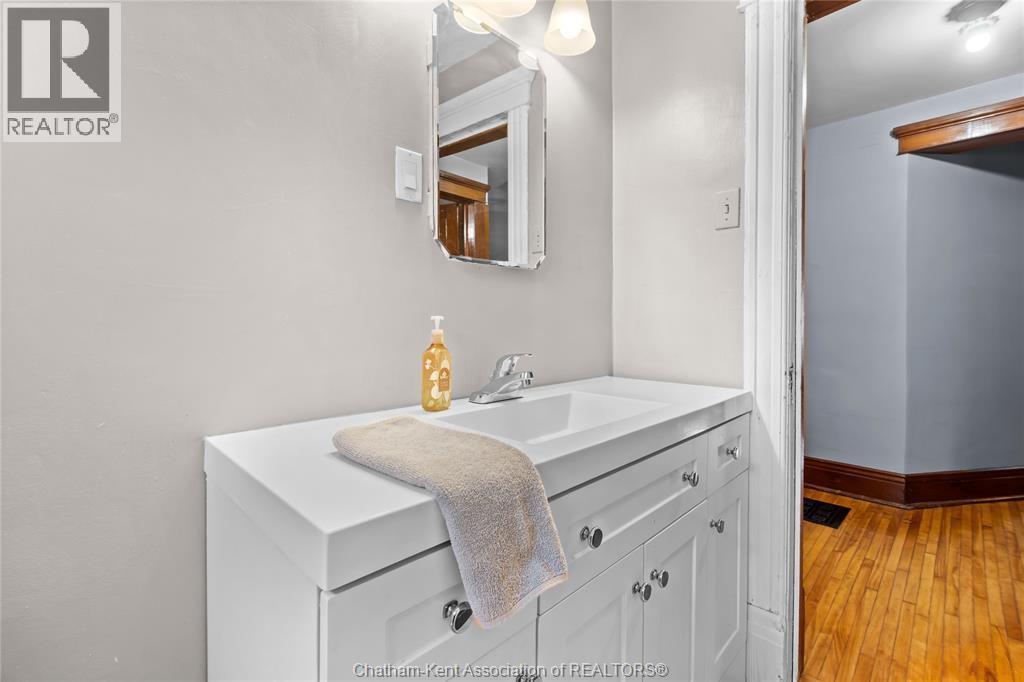 7783 Talbot Trail, Blenheim, ON - Indoor