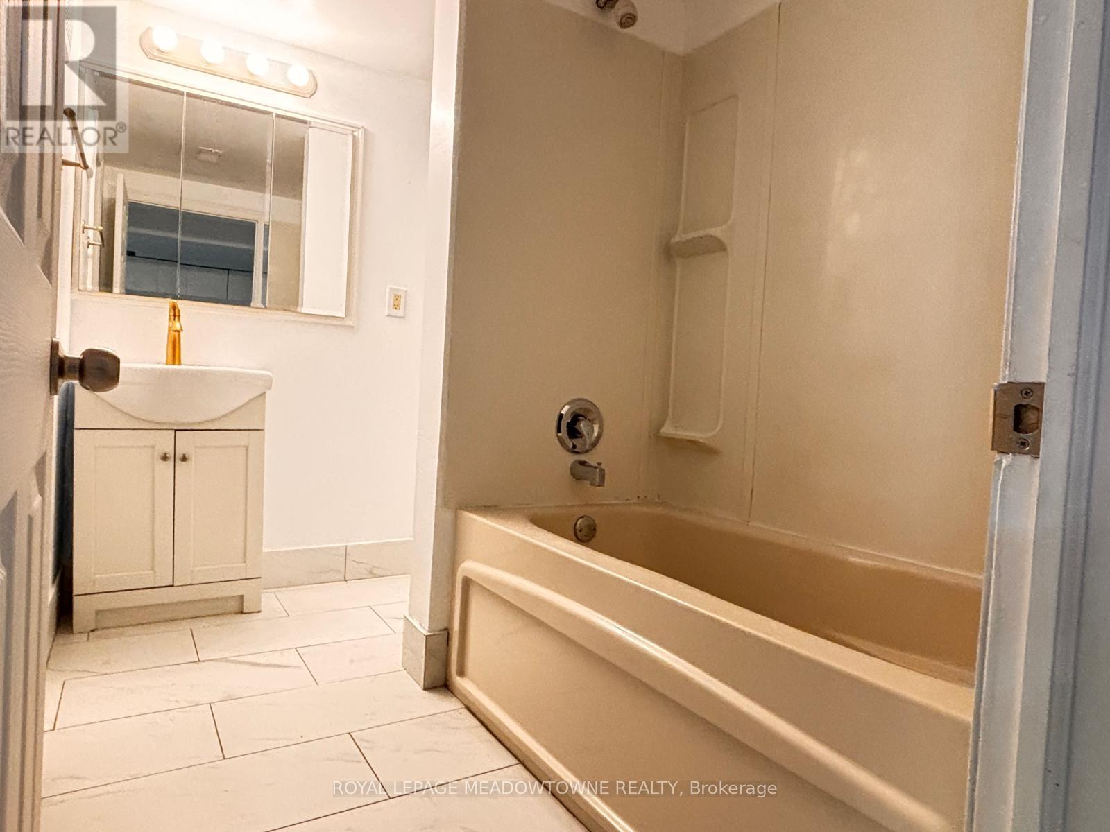 Basement - 15 Lafayette Drive, St. Catharines, ON - Indoor Photo Showing Bathroom