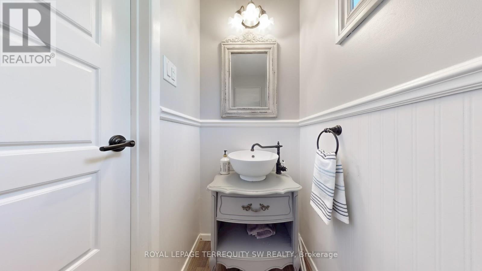 12 Newby Court, Brampton, ON - Indoor