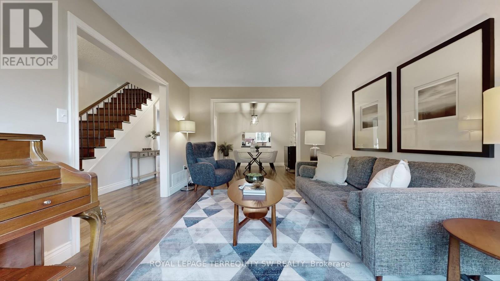 12 Newby Court, Brampton, ON - Indoor Photo Showing Living Room