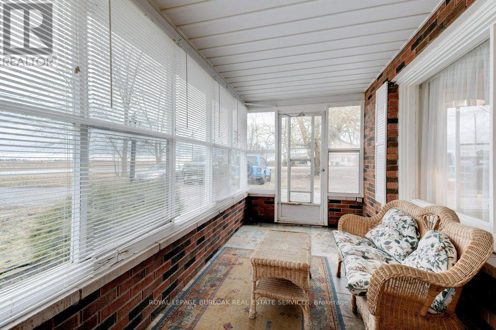 114 Second Road E, Hamilton, ON - Indoor Photo Showing Other Room