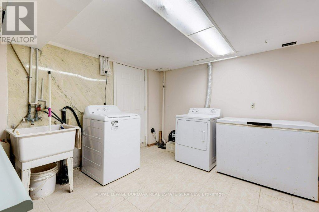 114 Second Road E, Hamilton, ON - Indoor Photo Showing Laundry Room