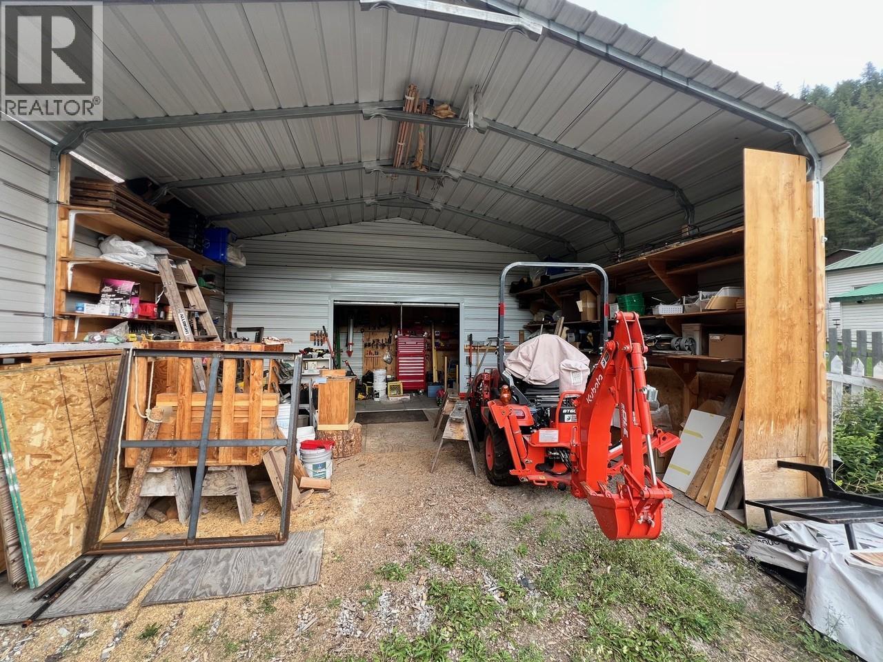 5251 Webster Street, Hedley, BC