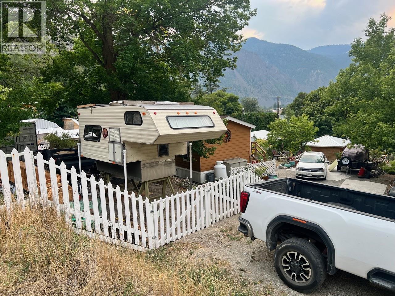 5251 Webster Street, Hedley, BC