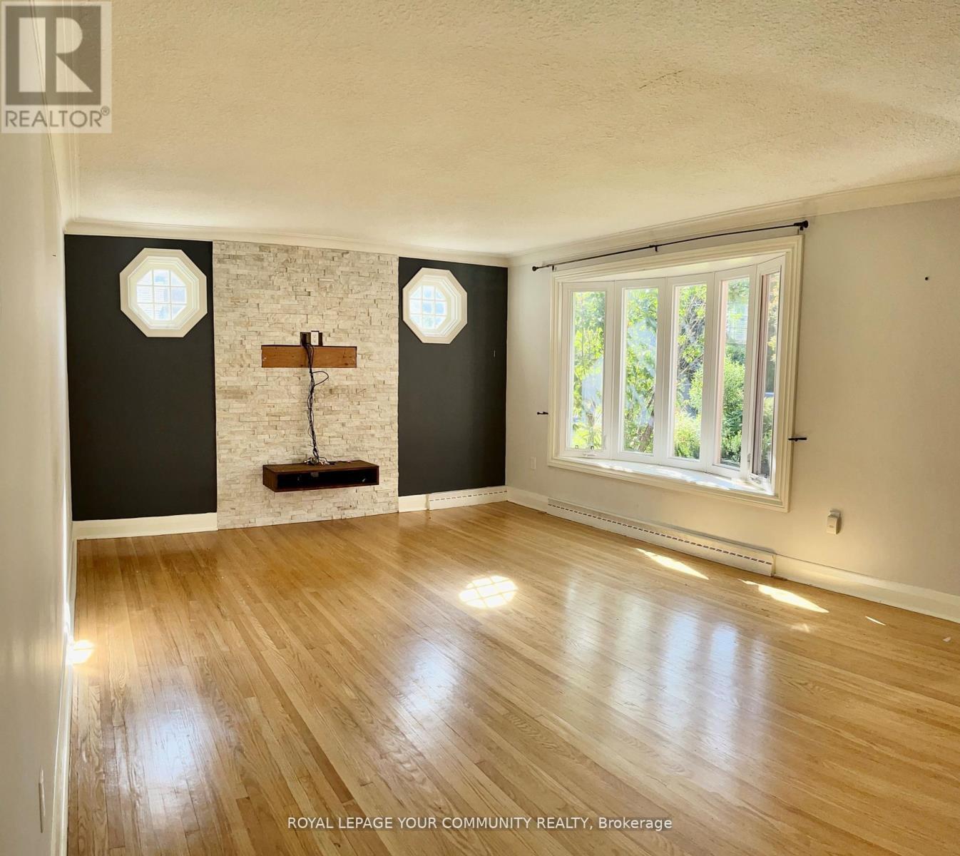 Upper - 134 James Street, King, ON - Indoor Photo Showing Other Room