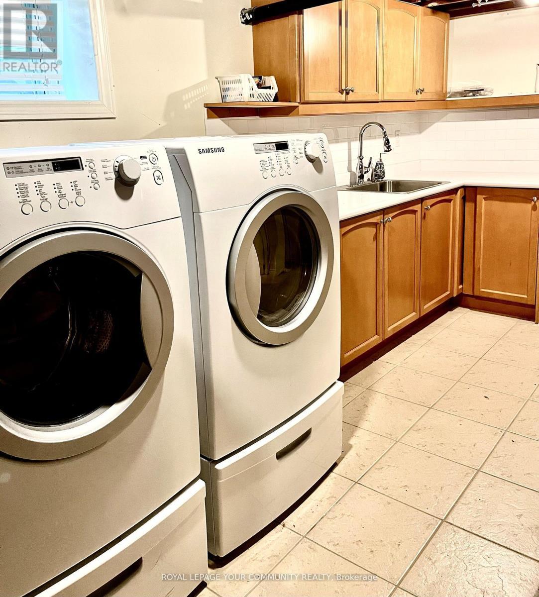 Upper - 134 James Street, King, ON - Indoor Photo Showing Laundry Room