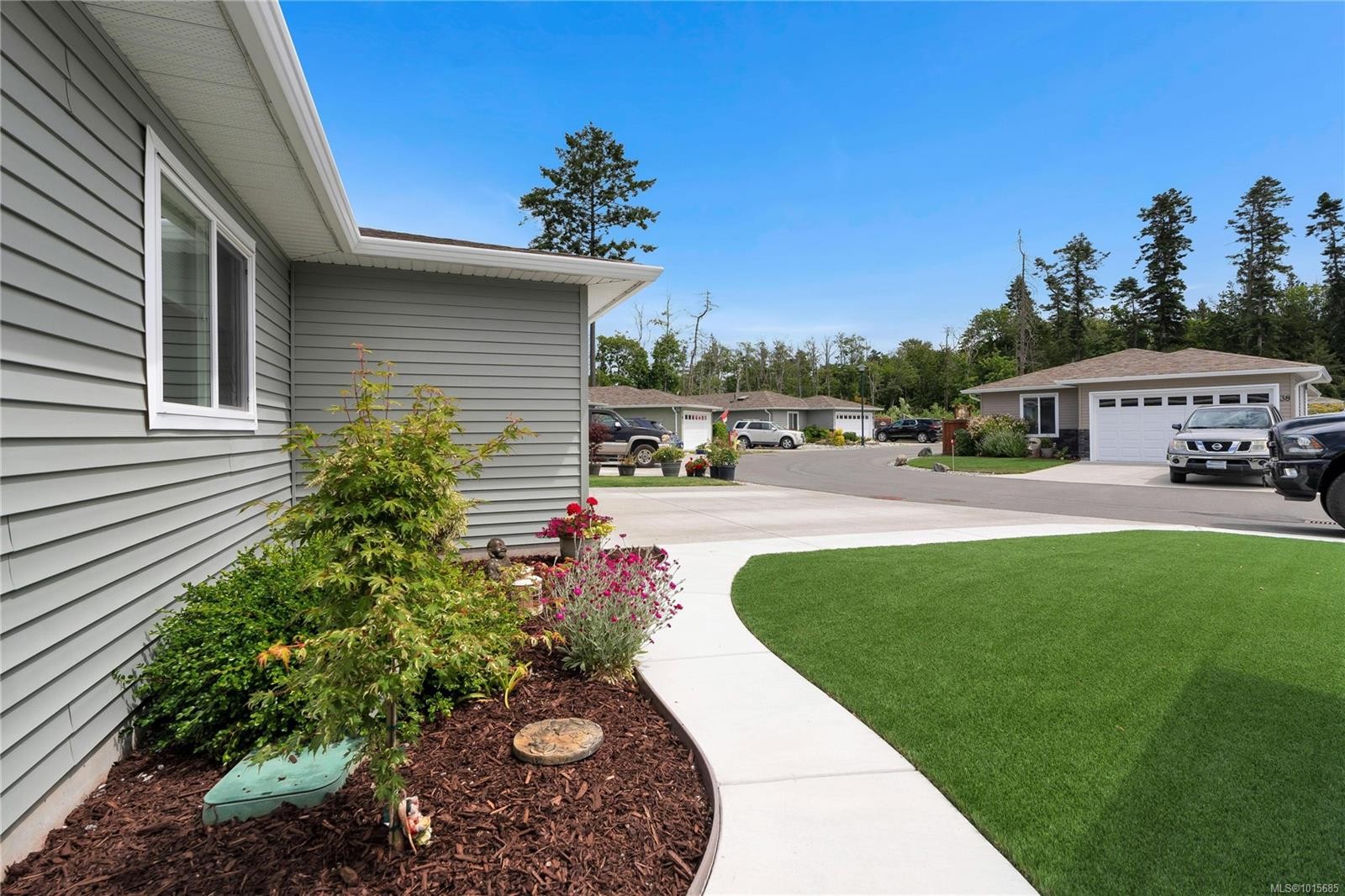 37-7586 Tetayut Rd, Central Saanich, BC