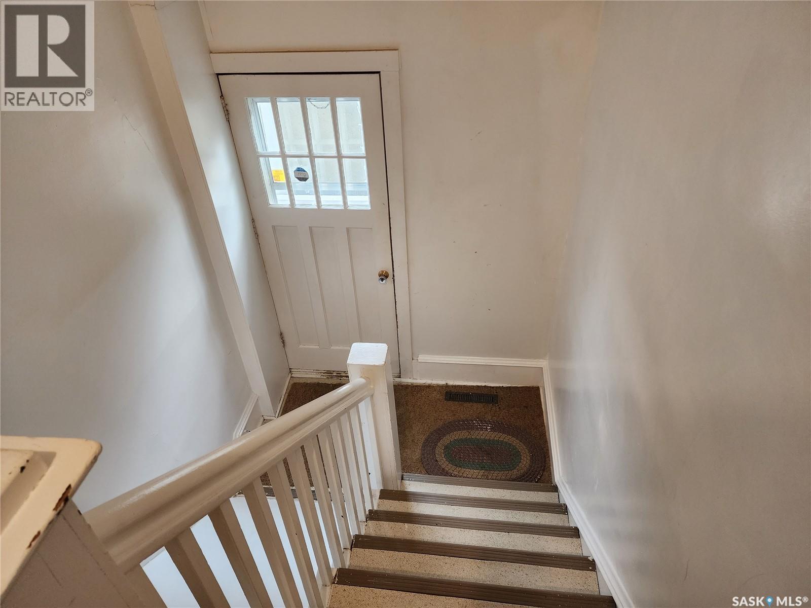 5 Prairie Avenue, Weyburn, SK - Indoor Photo Showing Other Room