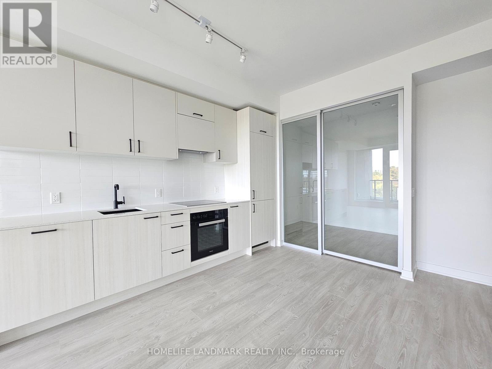 508 - 1 Kyle Lowry Road, Toronto, ON - Indoor Photo Showing Kitchen