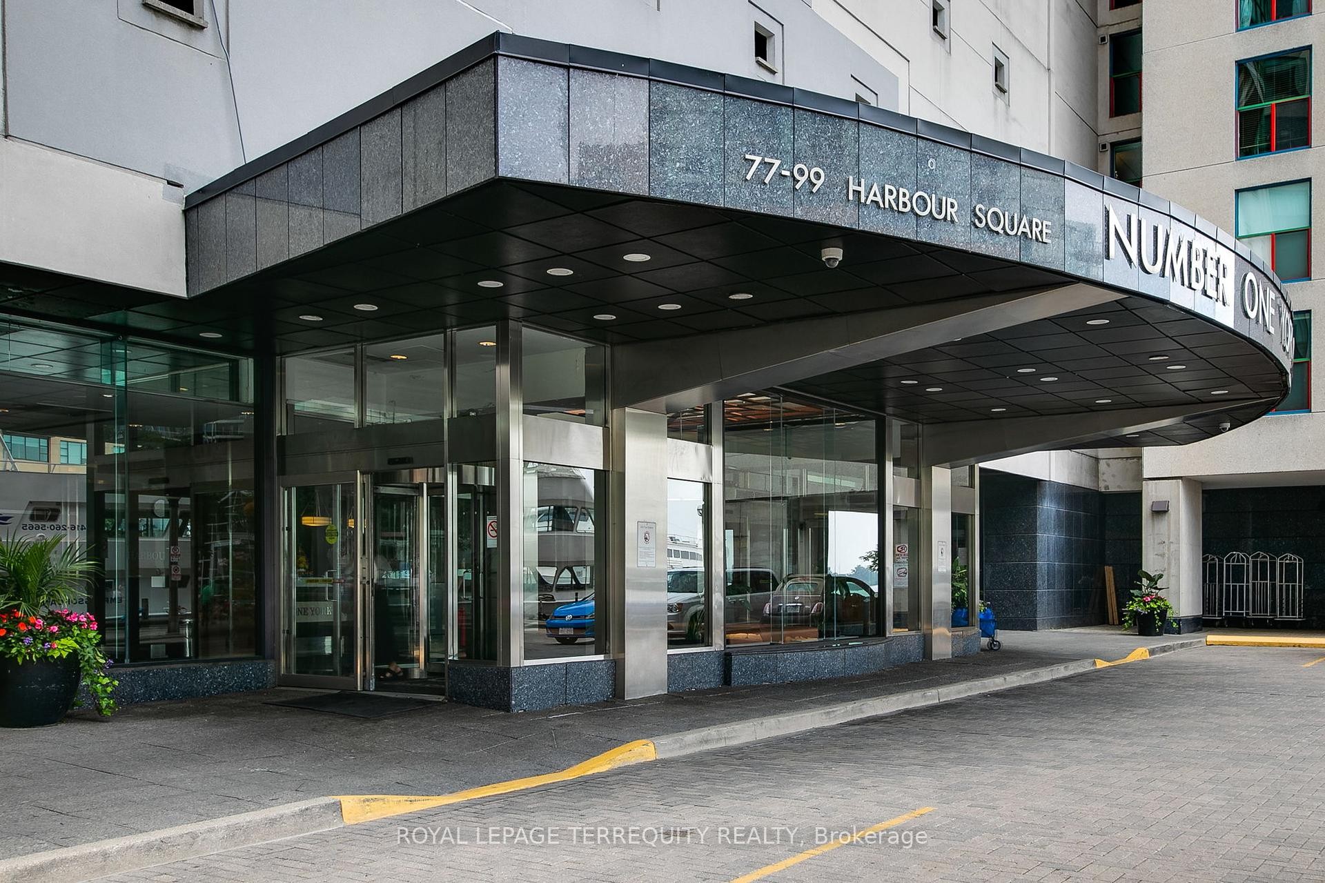 2707-77 Harbour Square, Toronto, ON - Outdoor