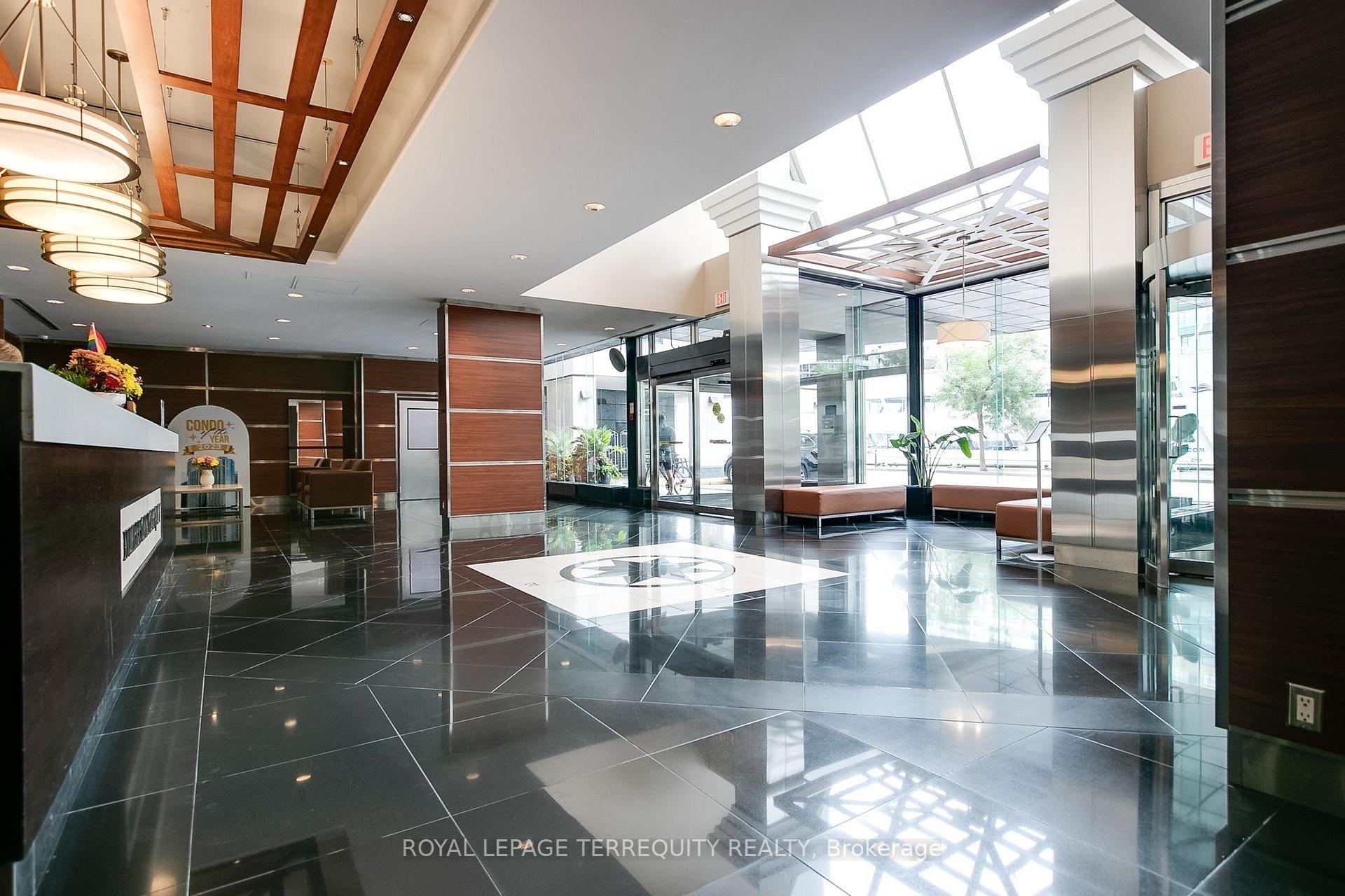 2707-77 Harbour Square, Toronto, ON - Indoor Photo Showing Other Room