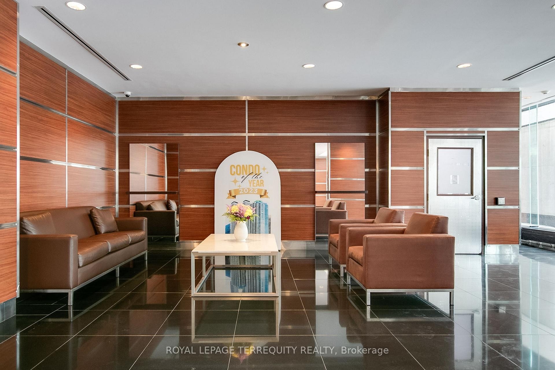 2707-77 Harbour Square, Toronto, ON - Indoor Photo Showing Other Room