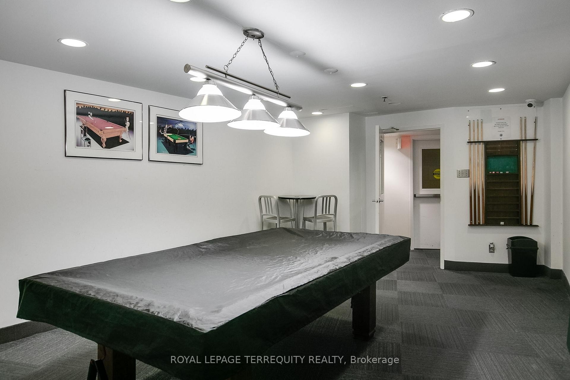 2707-77 Harbour Square, Toronto, ON - Indoor Photo Showing Other Room