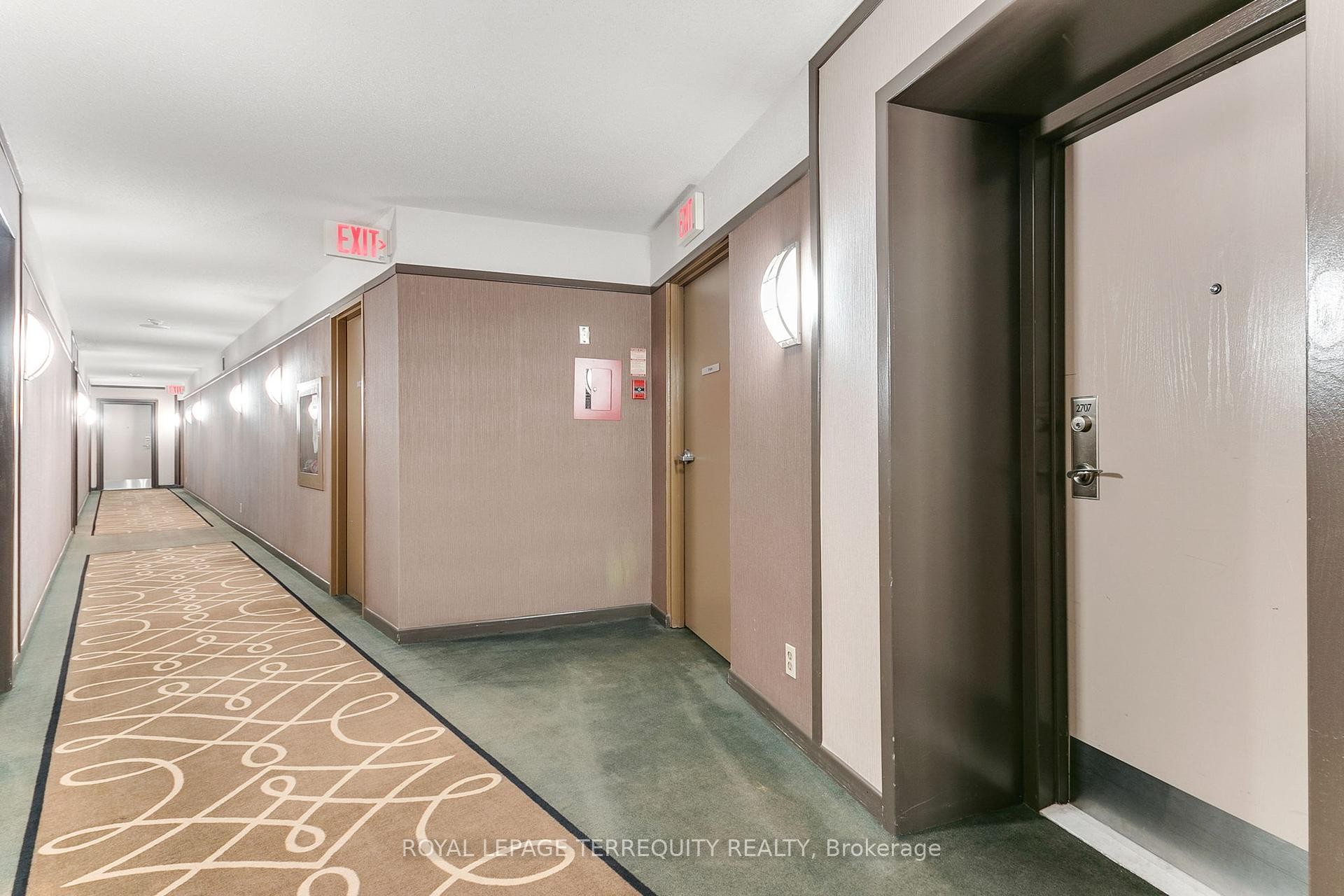 2707-77 Harbour Square, Toronto, ON - Indoor Photo Showing Other Room