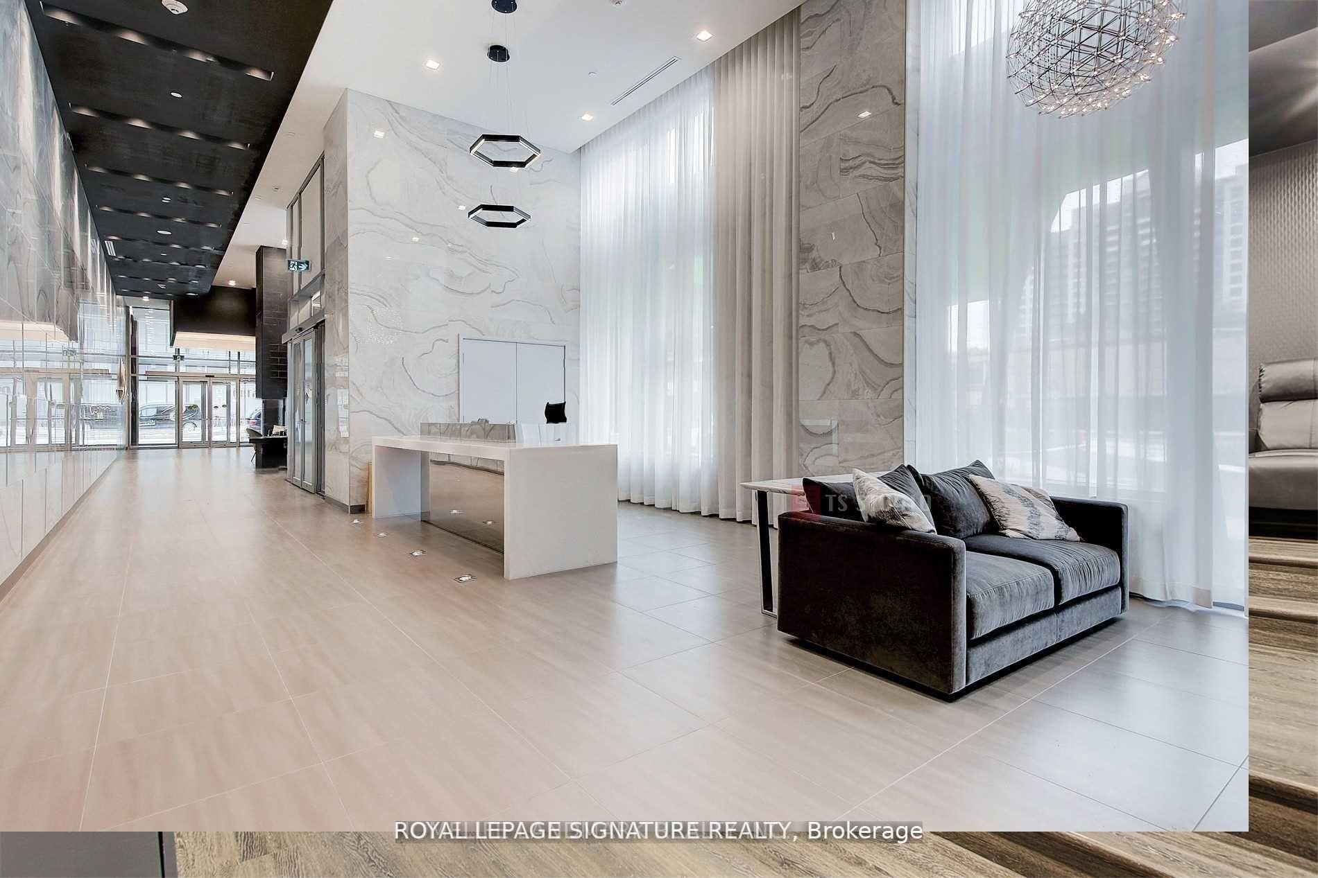 Uph03-5180 Yonge Street, Toronto, ON - Indoor Photo Showing Other Room