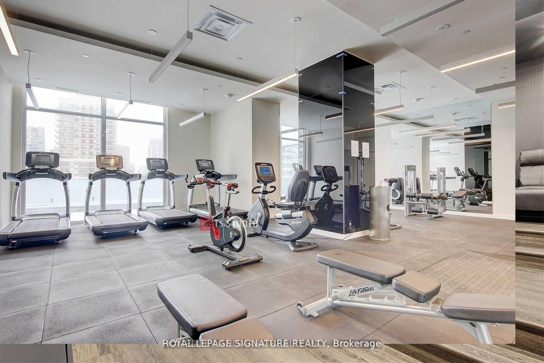 Uph03-5180 Yonge Street, Toronto, ON - Indoor Photo Showing Gym Room