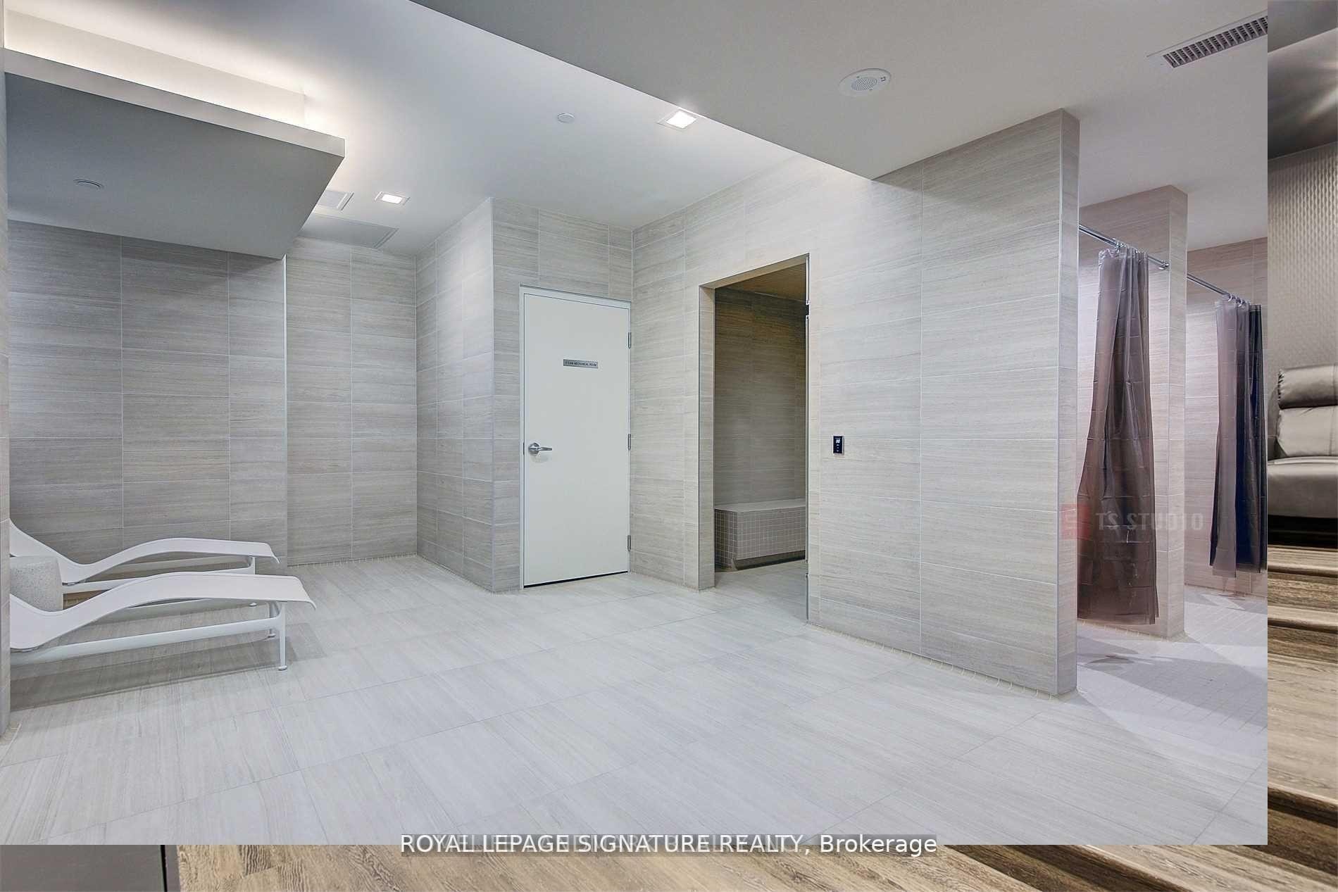 Uph03-5180 Yonge Street, Toronto, ON - Indoor Photo Showing Other Room