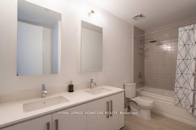 Uph03-5180 Yonge Street, Toronto, ON - Indoor Photo Showing Bathroom