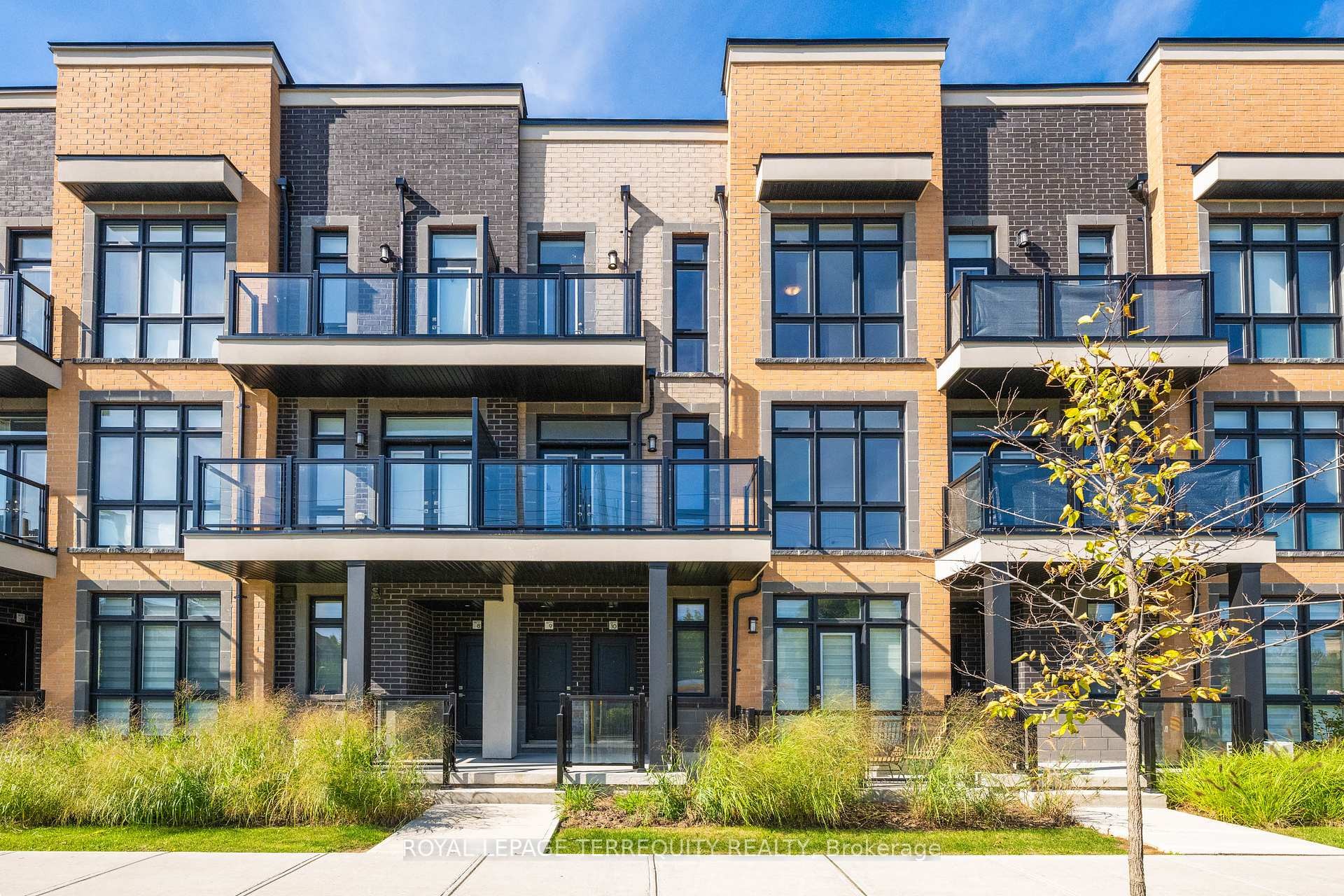 9-12860 Yonge Street, Richmond Hill, ON - Outdoor With Facade