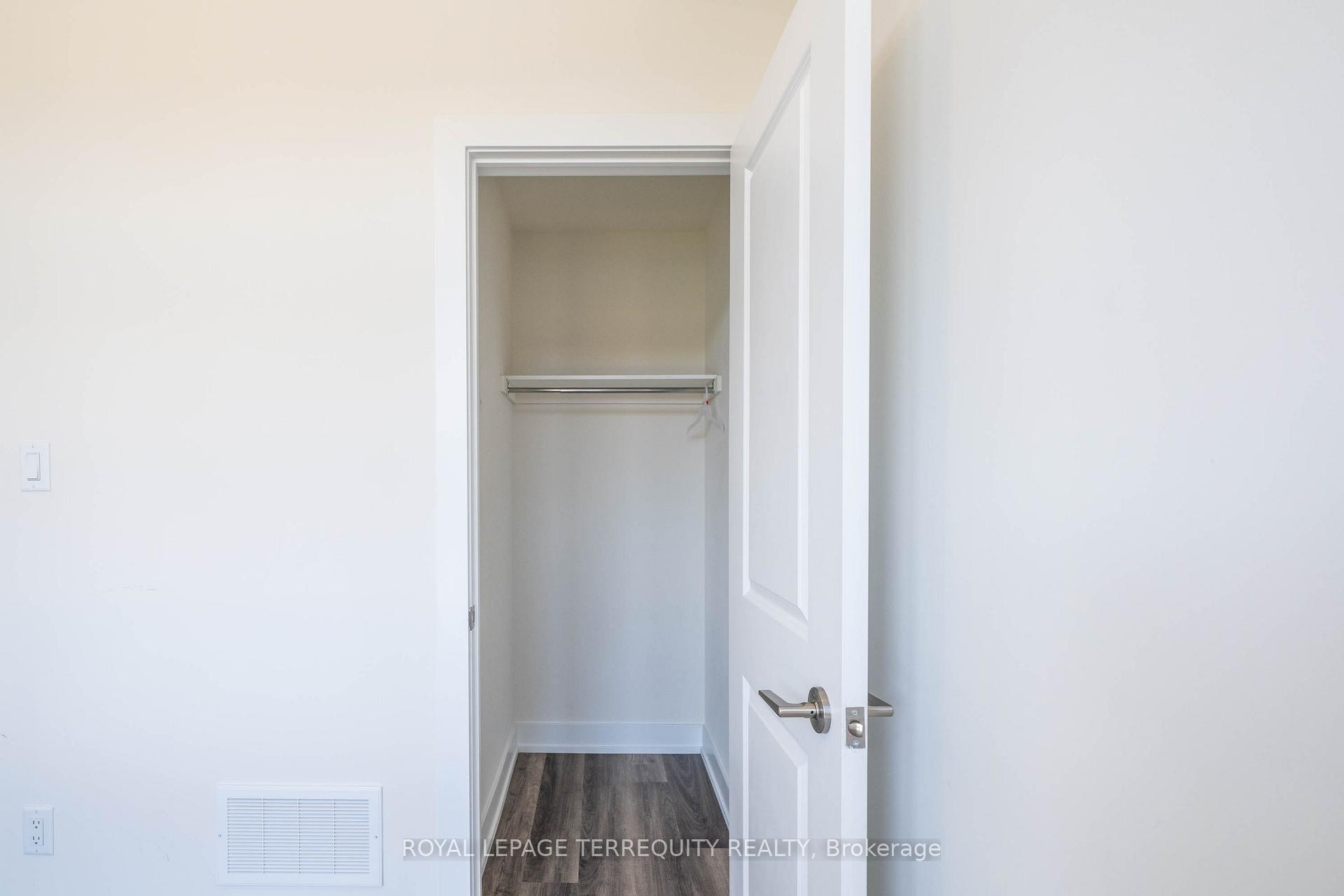 9-12860 Yonge Street, Richmond Hill, ON - Indoor Photo Showing Kitchen