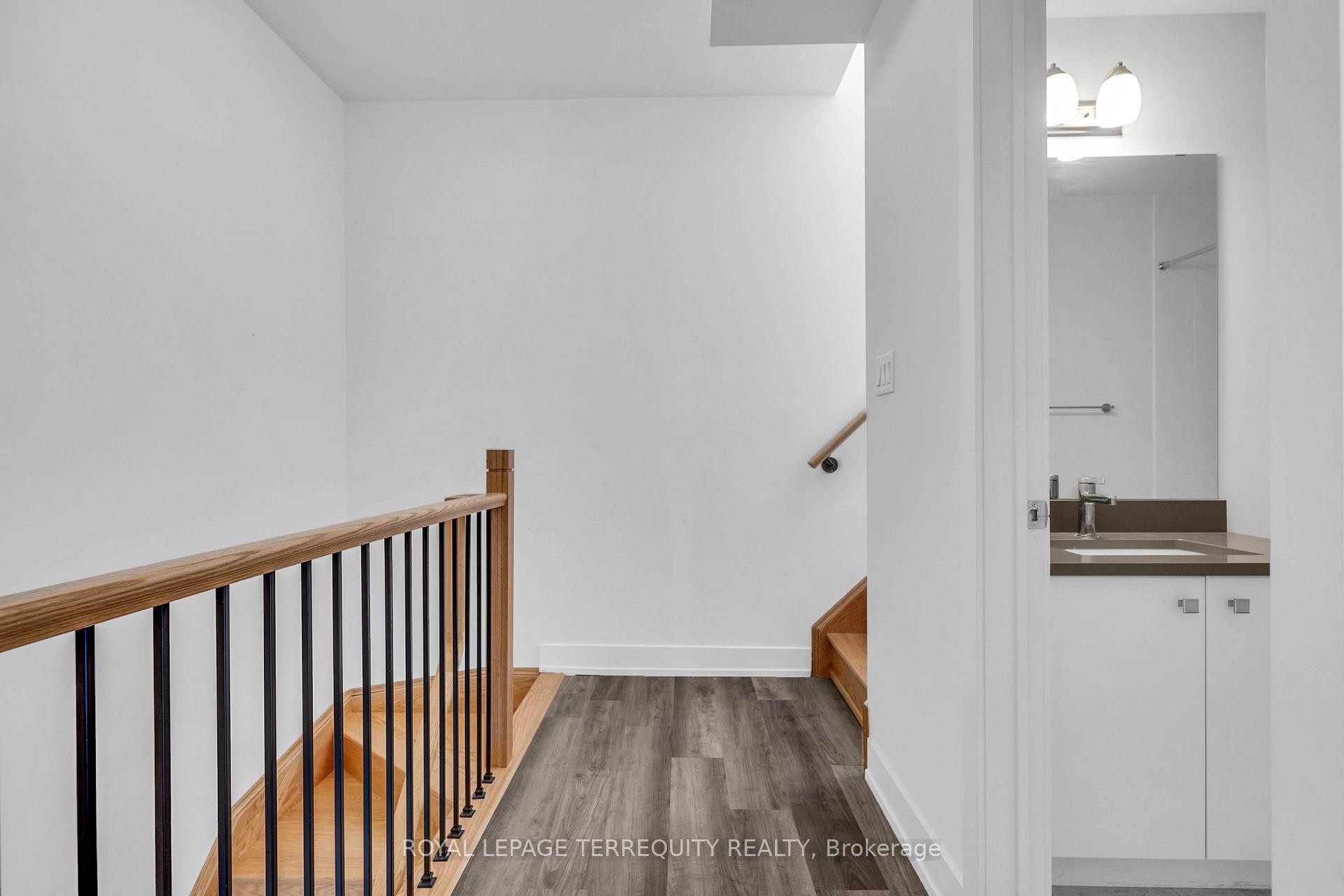 9-12860 Yonge Street, Richmond Hill, ON - Indoor Photo Showing Other Room