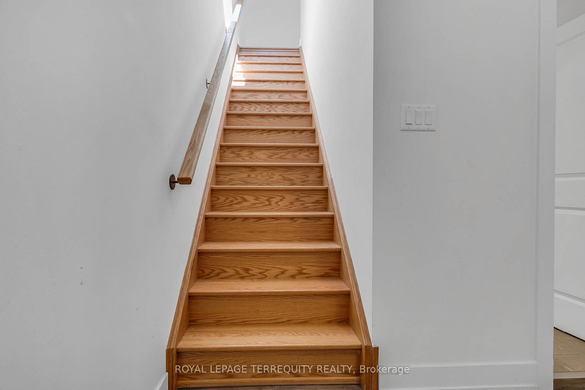 9-12860 Yonge Street, Richmond Hill, ON - Photo Showing Other Room