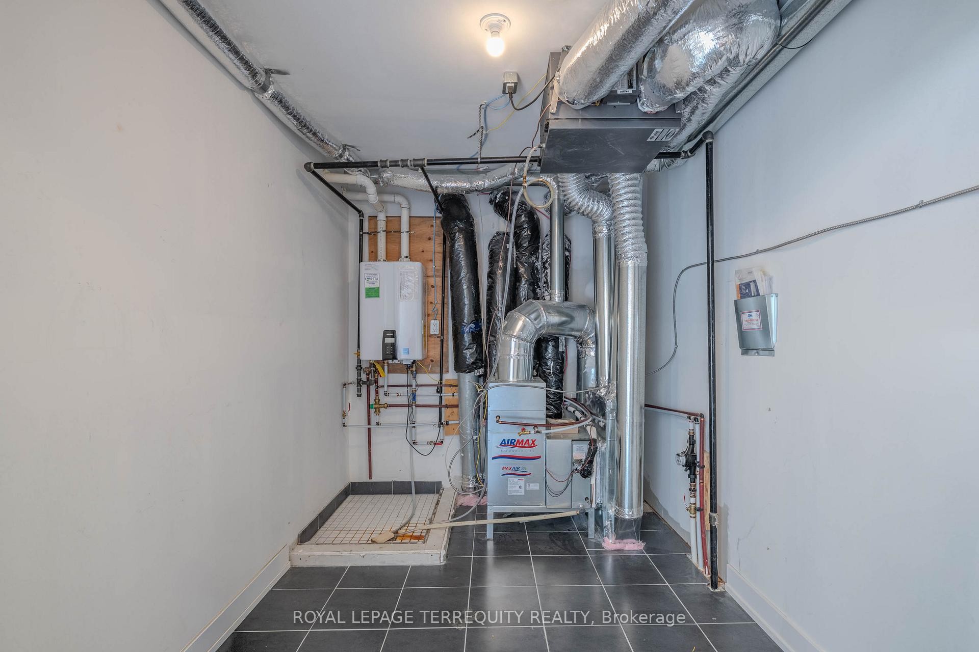 9-12860 Yonge Street, Richmond Hill, ON - Other