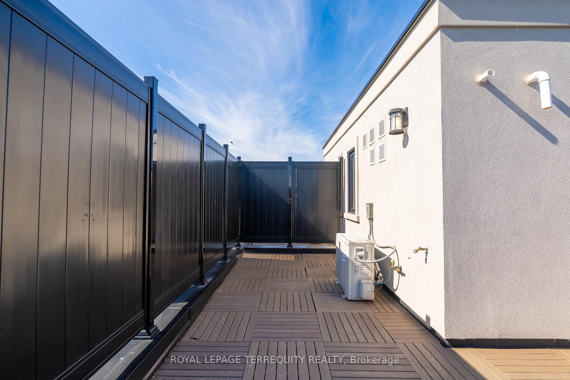 9-12860 Yonge Street, Richmond Hill, ON - Outdoor With Exterior