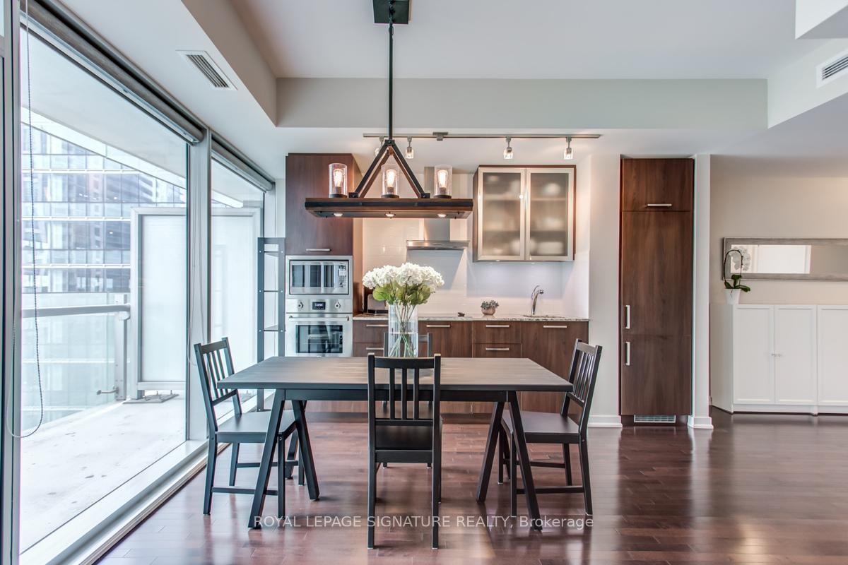 1507-14 York Street, Toronto, ON - Indoor Photo Showing Dining Room