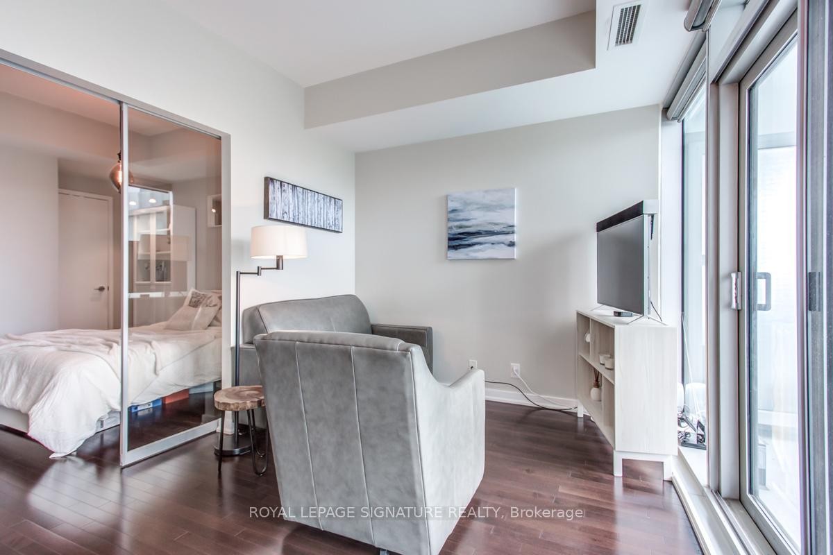 1507-14 York Street, Toronto, ON - Indoor Photo Showing Bedroom