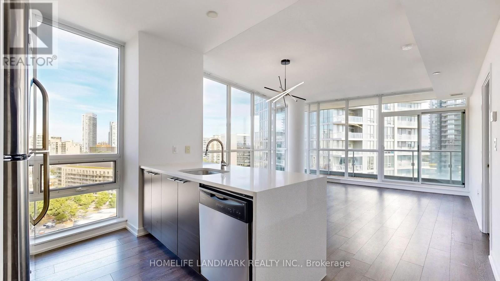 1208 - 66 Forest Manor Road, Toronto, ON - Indoor Photo Showing Kitchen With Upgraded Kitchen