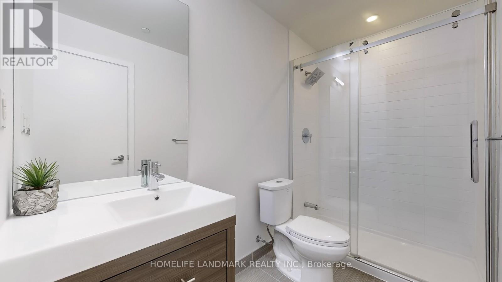 1208 - 66 Forest Manor Road, Toronto, ON - Indoor Photo Showing Bathroom