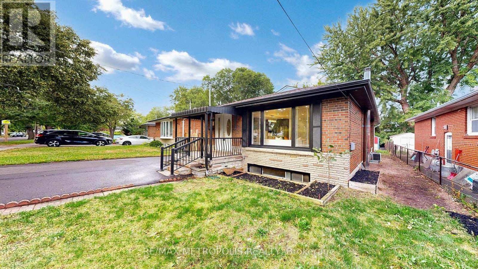 81 Sedgemount Drive, Toronto, ON - Outdoor With Deck Patio Veranda