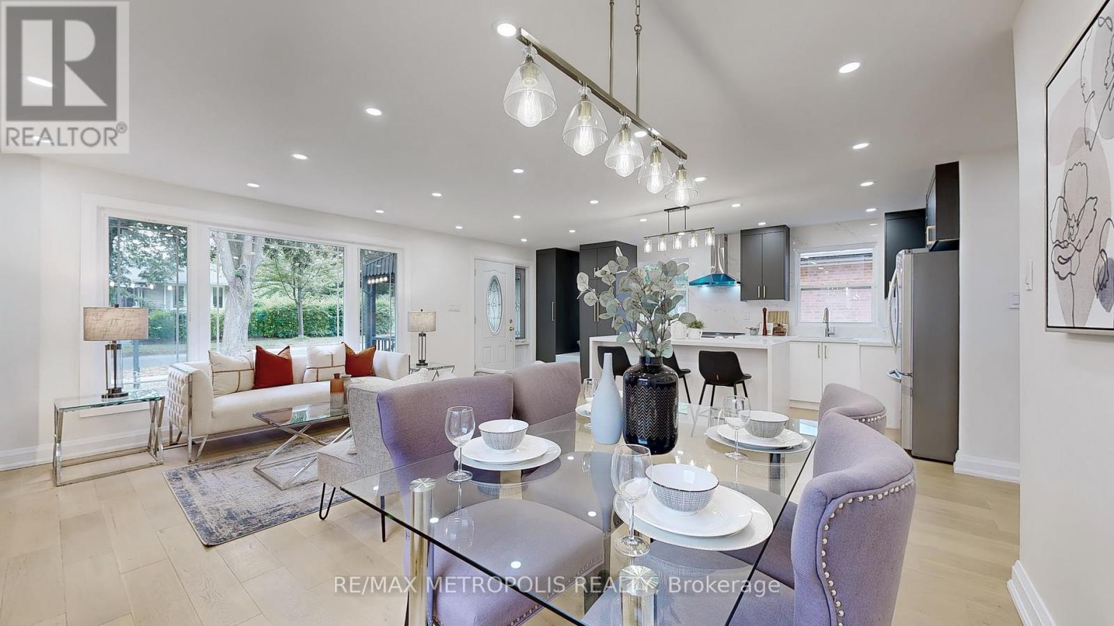 81 Sedgemount Drive, Toronto, ON - Indoor Photo Showing Dining Room