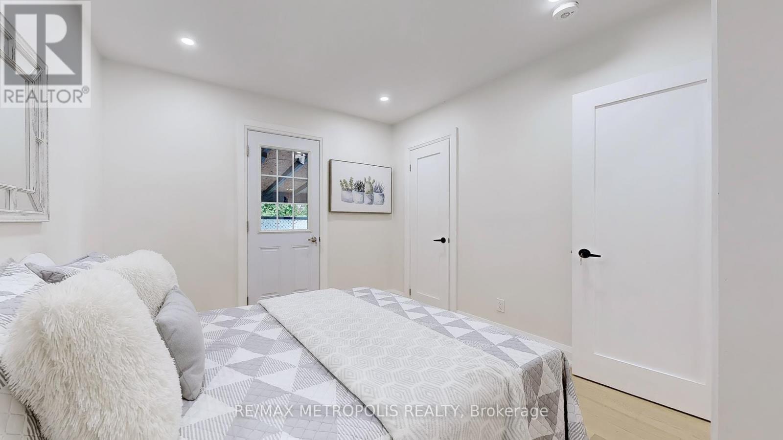 81 Sedgemount Drive, Toronto, ON - Indoor Photo Showing Bedroom