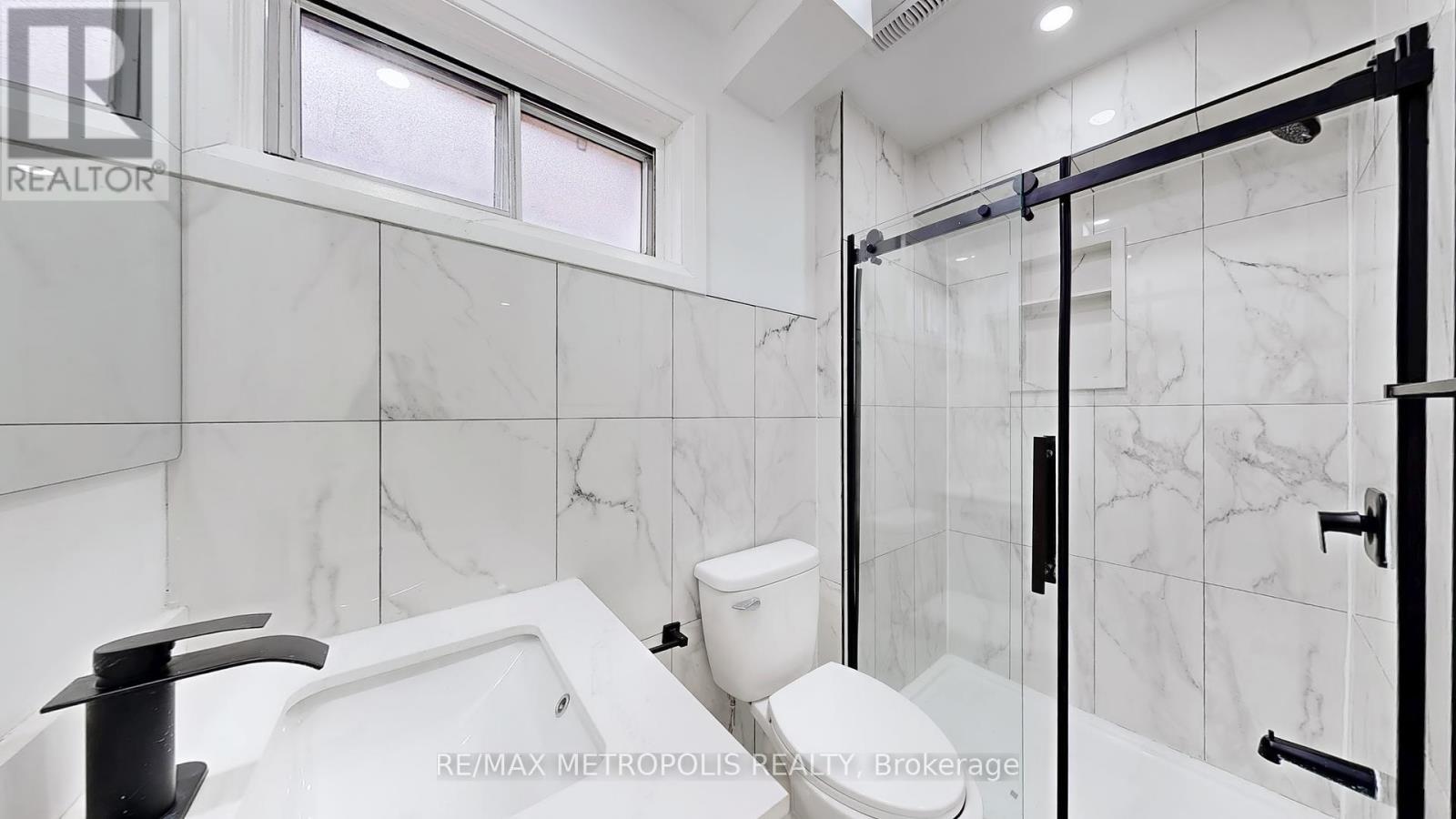 81 Sedgemount Drive, Toronto, ON - Indoor Photo Showing Bathroom
