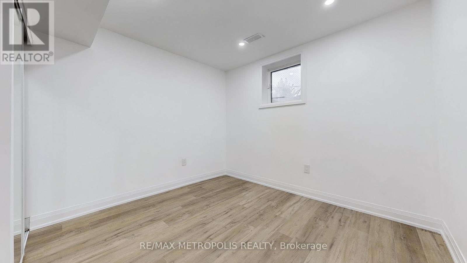 81 Sedgemount Drive, Toronto, ON - Indoor Photo Showing Other Room