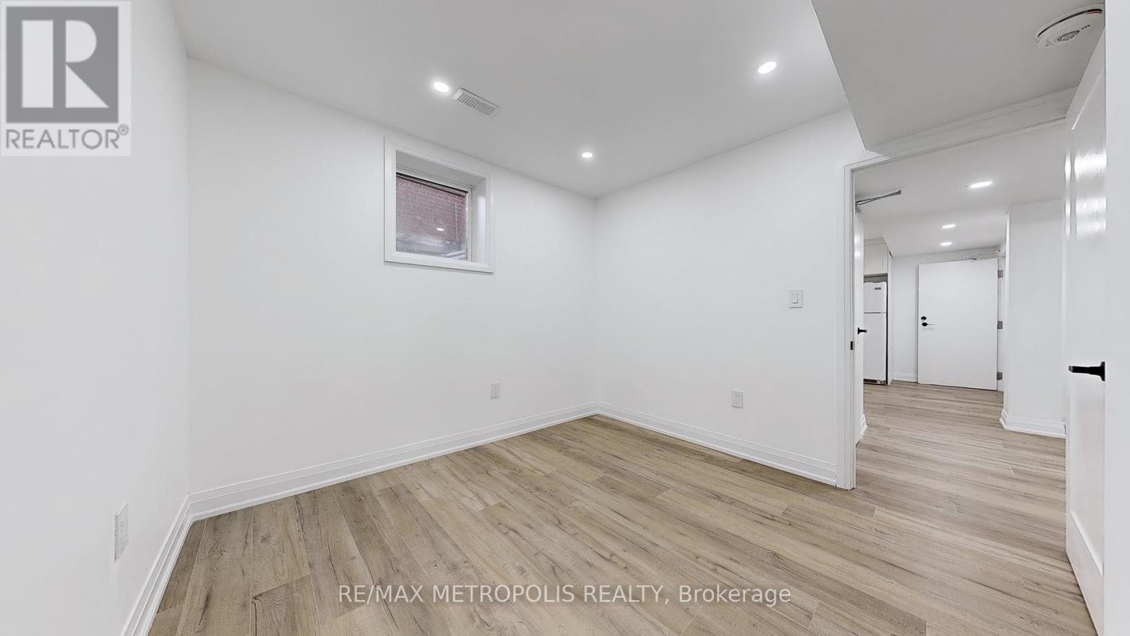 81 Sedgemount Drive, Toronto, ON - Indoor Photo Showing Other Room